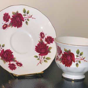 Queen Anne by Ridgway 8626 Red Roses